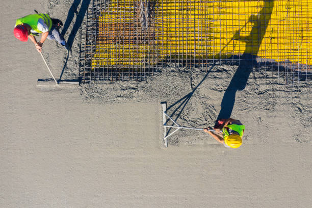 Best Best Concrete Contractor  in Grand Rapids, MI